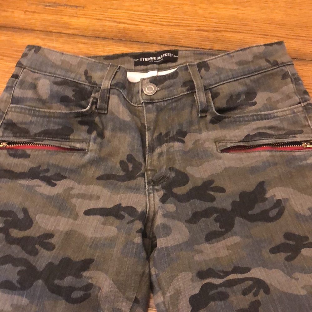 Etienne Marcel Camo Skinny Leg Women’s Size 29 Pants jeans red zipper Denim - Picture 15 of 16